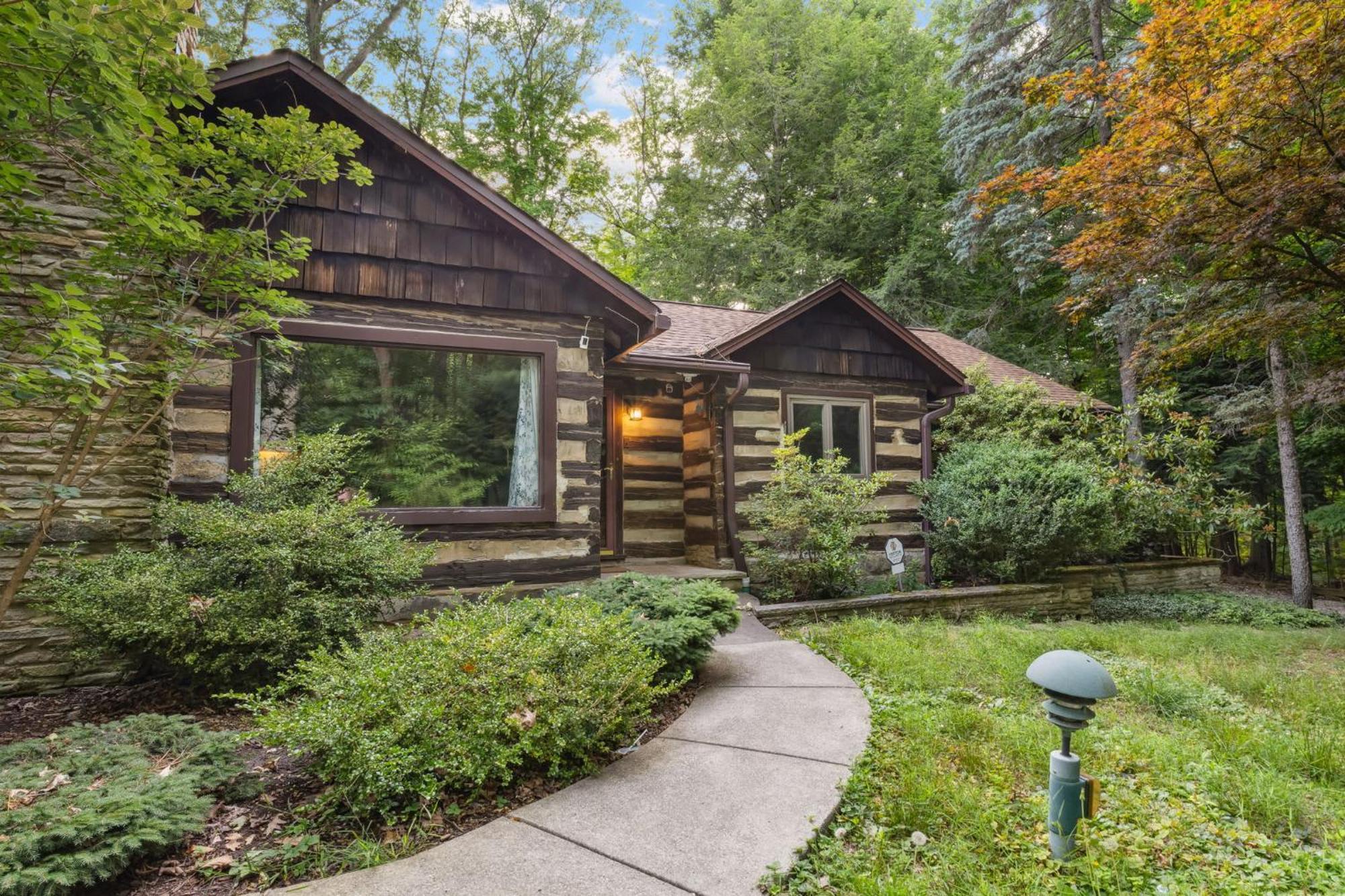 Log Cabin - Natures Oasis - Fire Pit & Gazebo Cleveland Luaran gambar