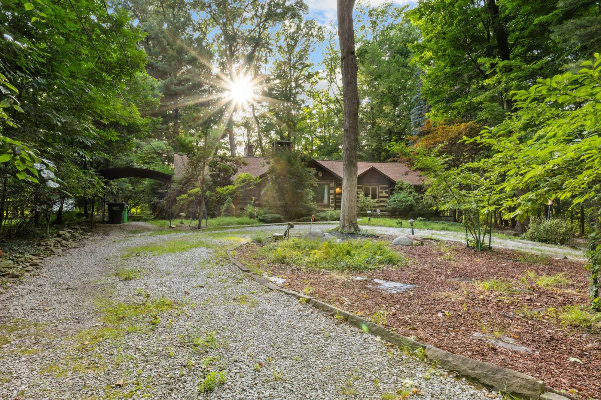 Log Cabin - Natures Oasis - Fire Pit & Gazebo Cleveland Luaran gambar